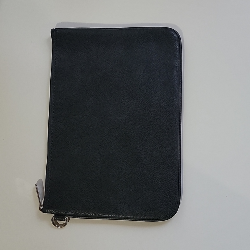 Thirty-one Rubie Mini - Black Distressed Pebble